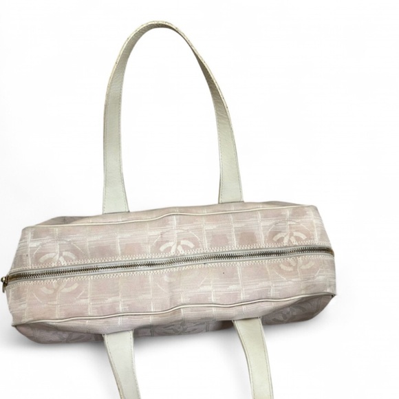 Authentic Y2K Vintage Chanel Pink Bag - Picture 4 of 8